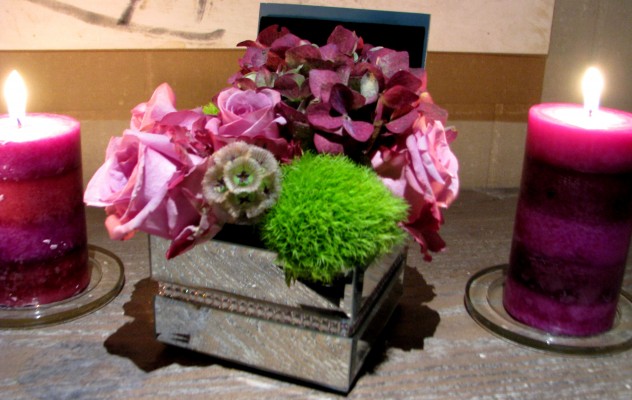 Mirrored Keepsake Arrangement Mirrored Keepsake Arrangement