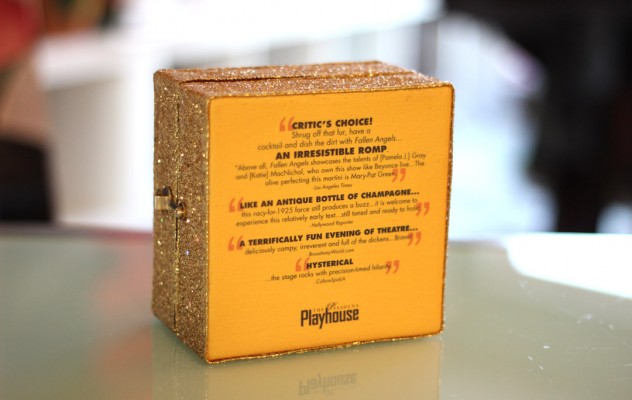 hinged box back