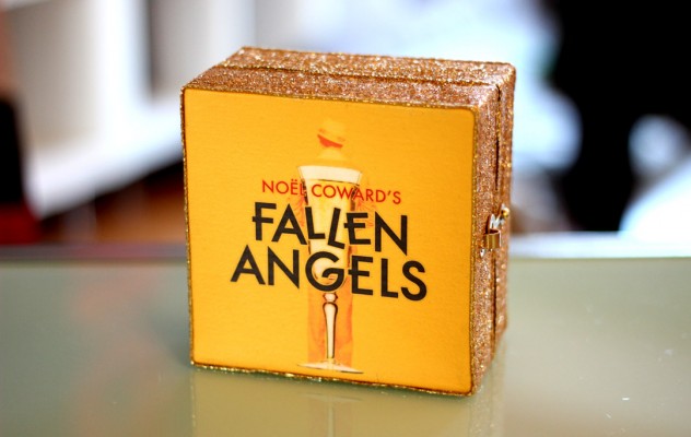 hinged canvas box
