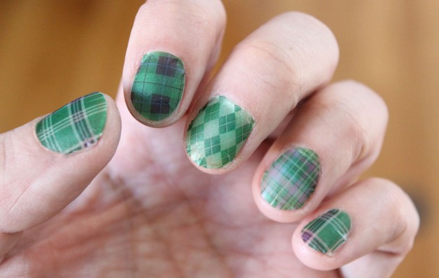 St. Patrick's plaid fingernail decals