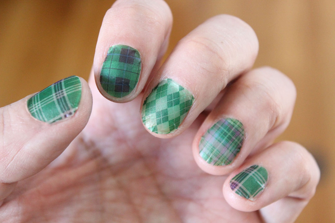 St. Patrick's plaid fingernail decals